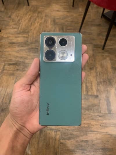 Infinix Hot 40