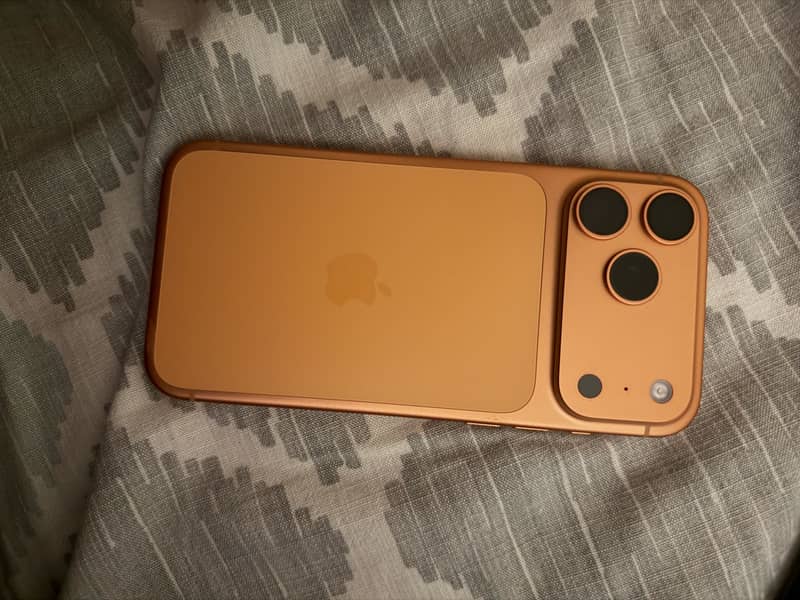 Apple iPhone 17 Pro Max 2