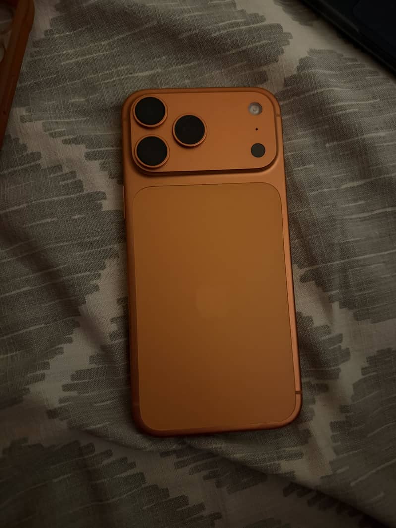 Apple iPhone 17 Pro Max 3