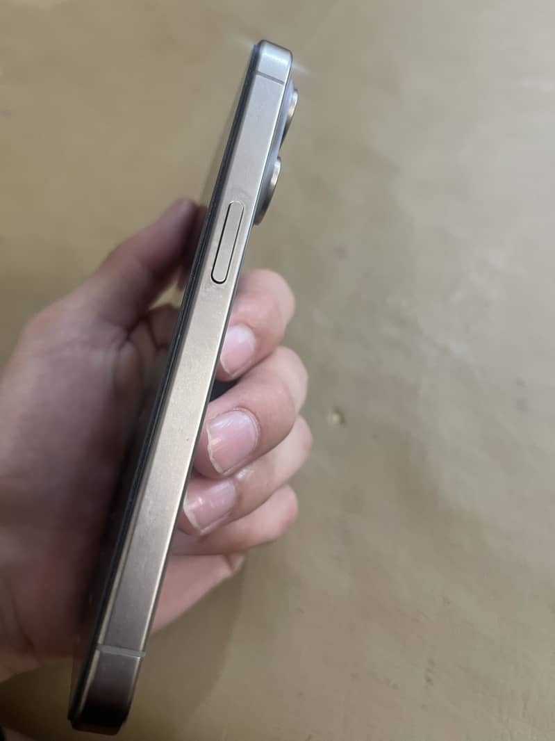 Apple iPhone 15 Pro 5