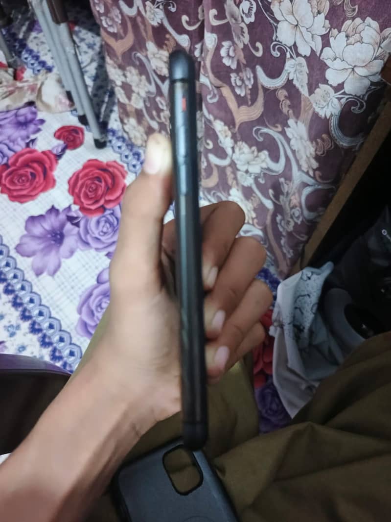 Apple iPhone 11 2