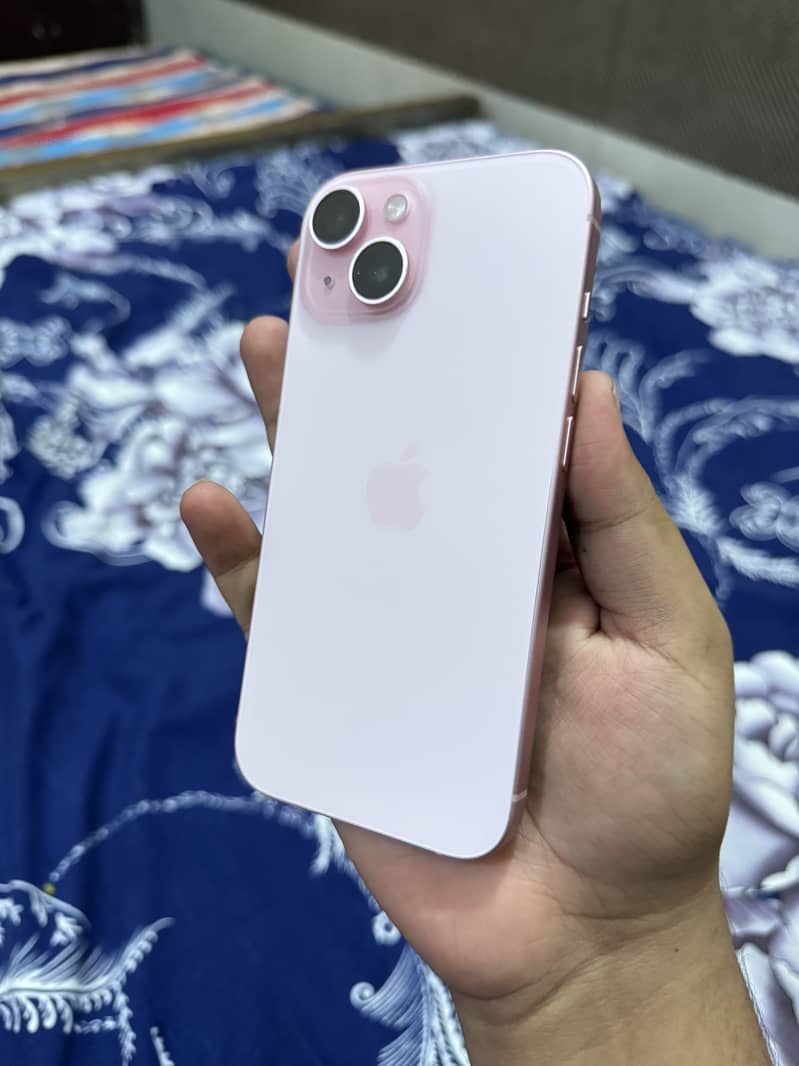 Apple iPhone 15 2