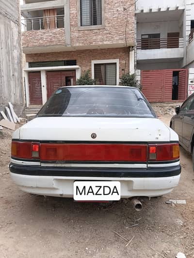 Mazda 323 1990