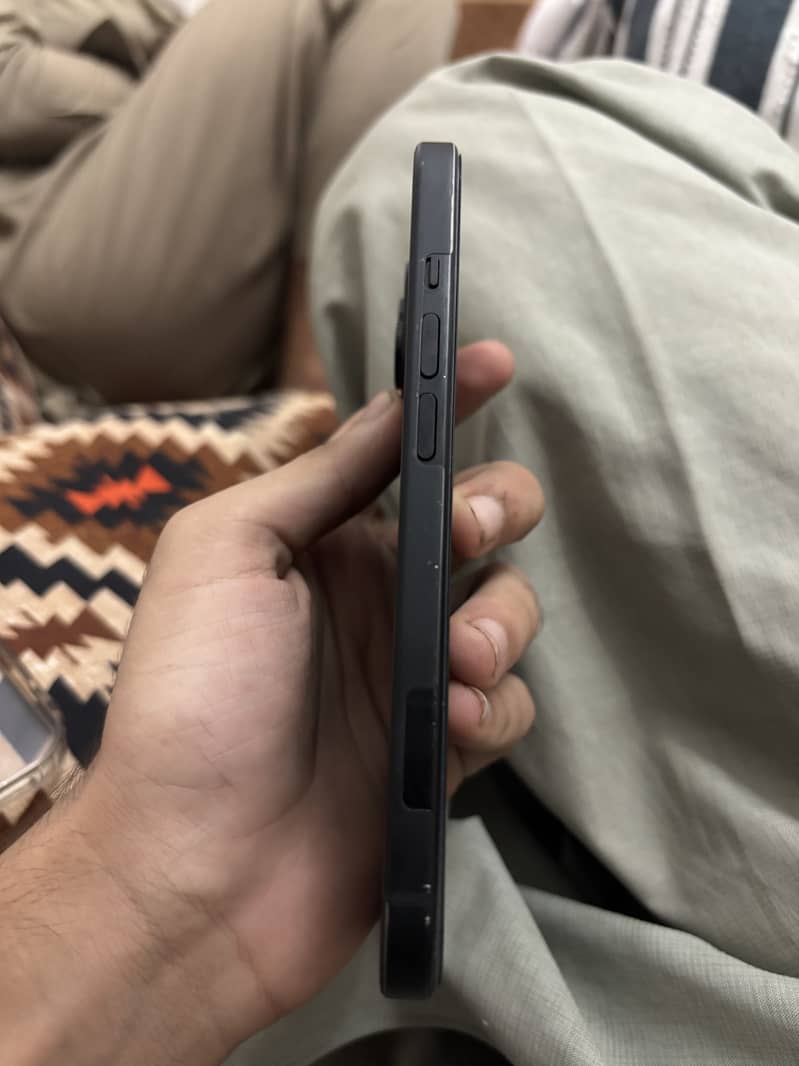 Apple iPhone 15 3