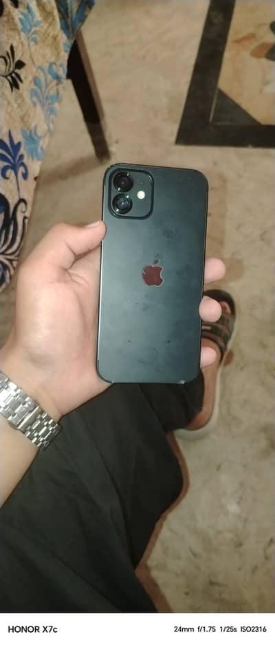 Apple iPhone 12