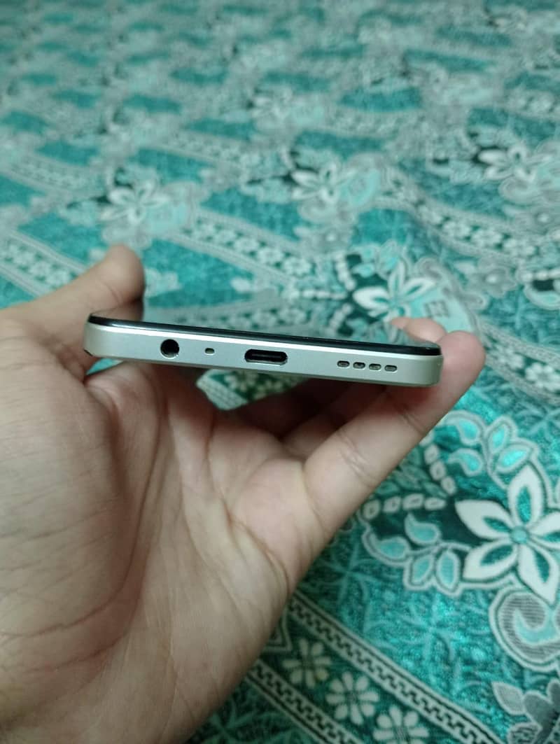 Realme C71 1