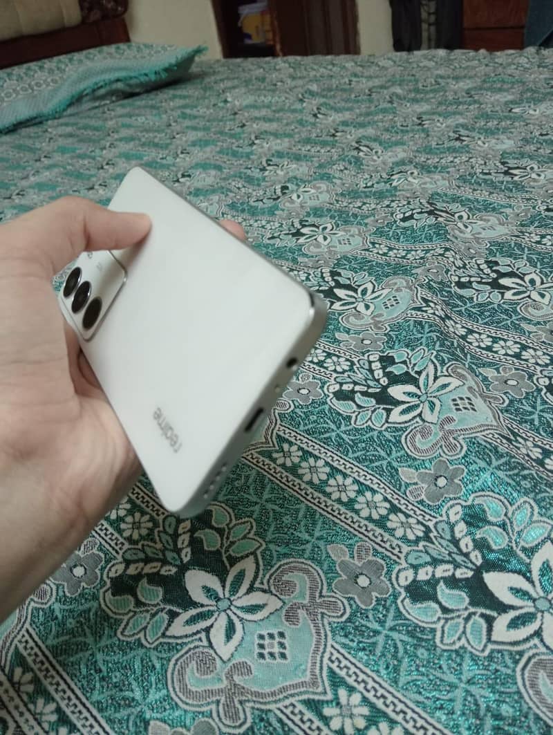 Realme C71 4