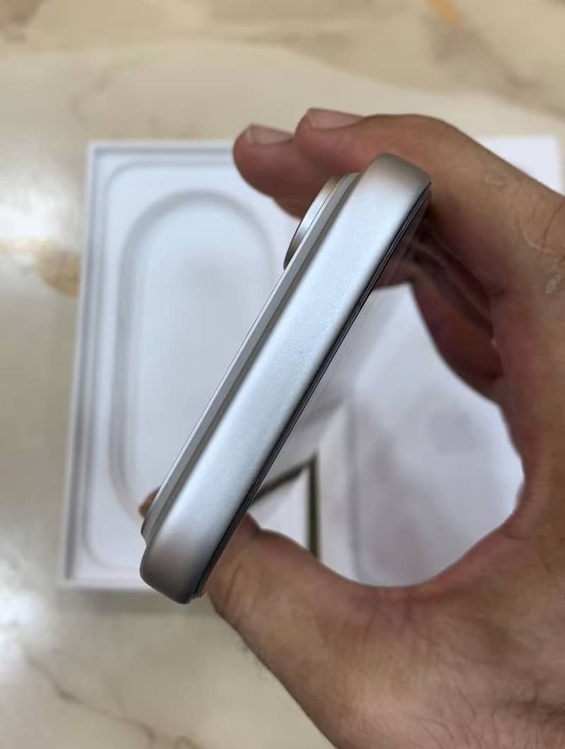 Apple iPhone 17 Pro 1