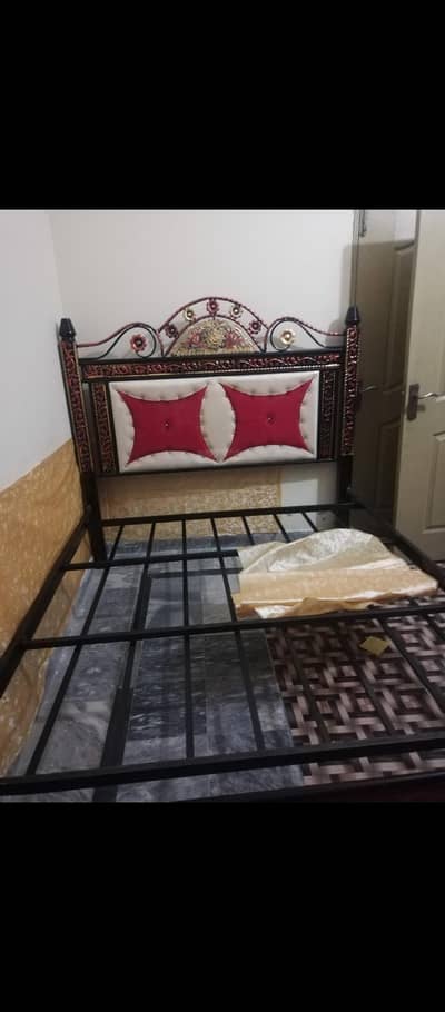 iron Duble bed queen siz