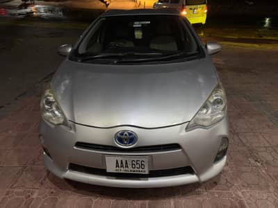Toyota Aqua 2012 reg:16 G variant