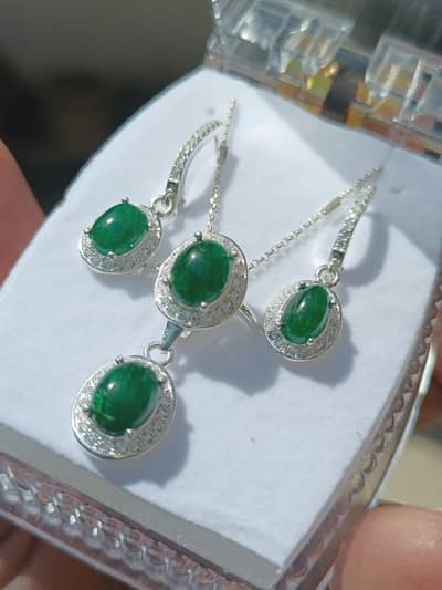 swat Emerald complete jewelry set