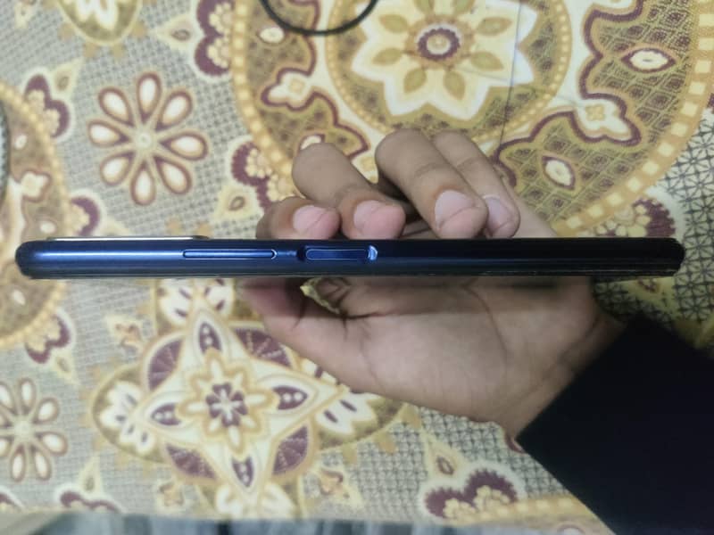 Vivo V21 3