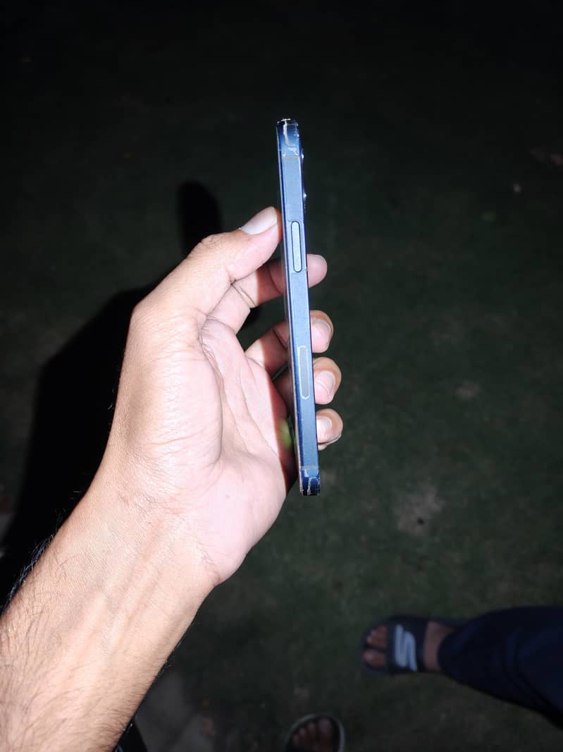 Apple iPhone 12 5