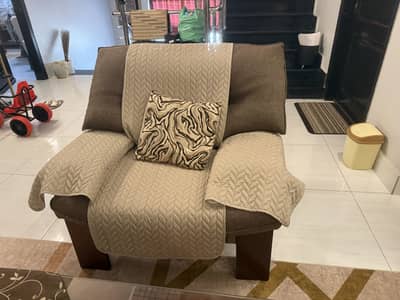 Sofa set and center table