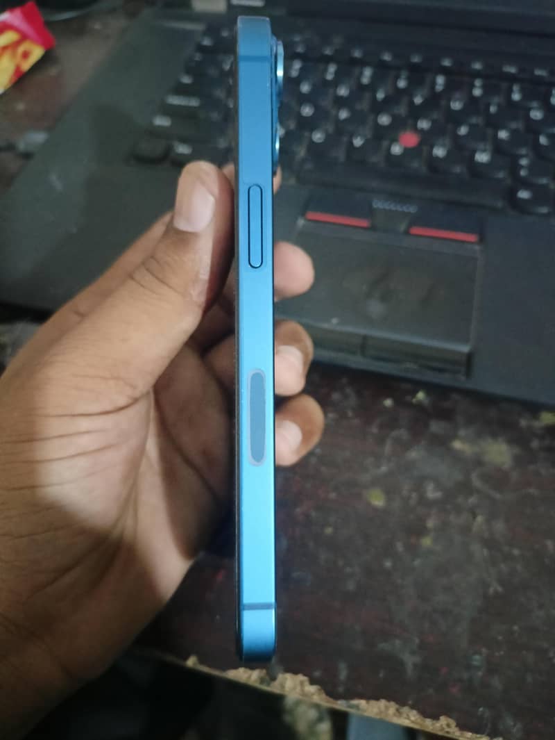 Apple iPhone 13 1