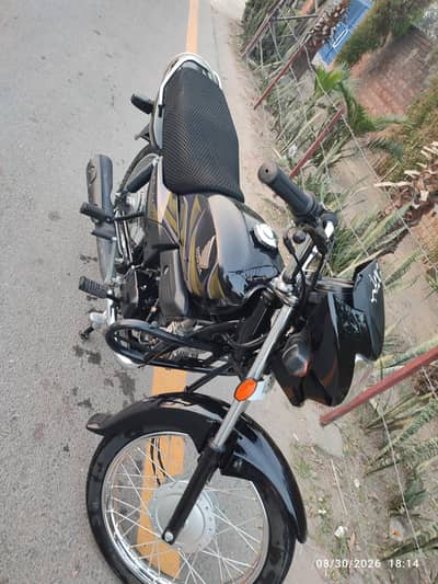 honda prider black colour