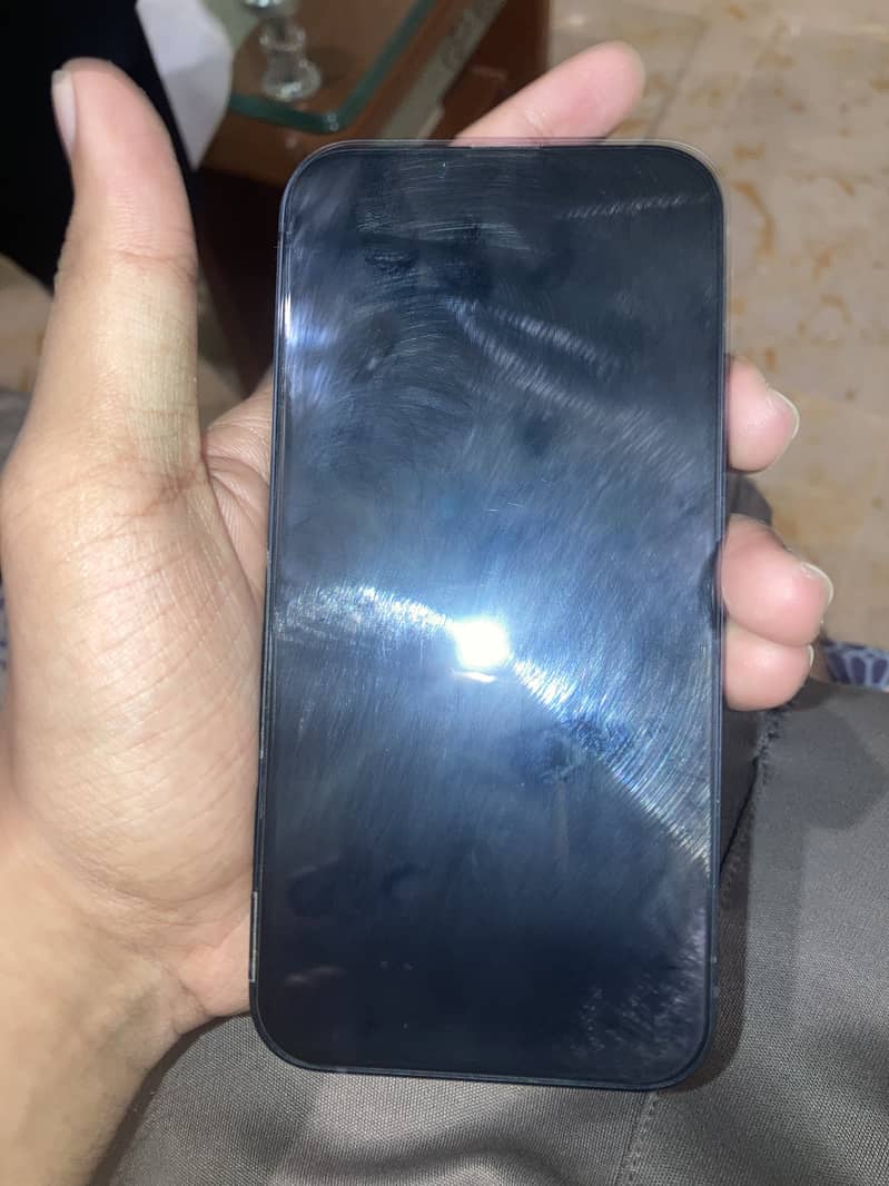 Apple iPhone 13 1