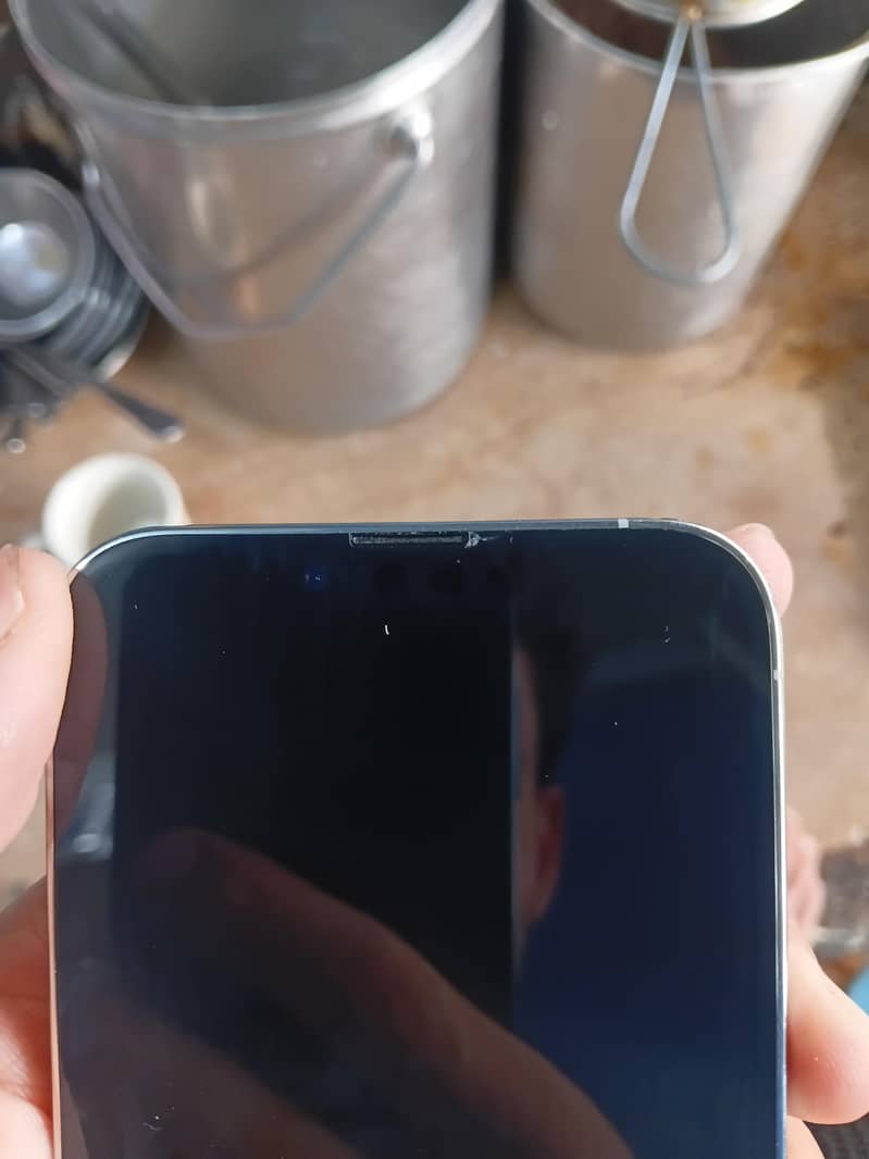 Apple iPhone 13 Pro 8