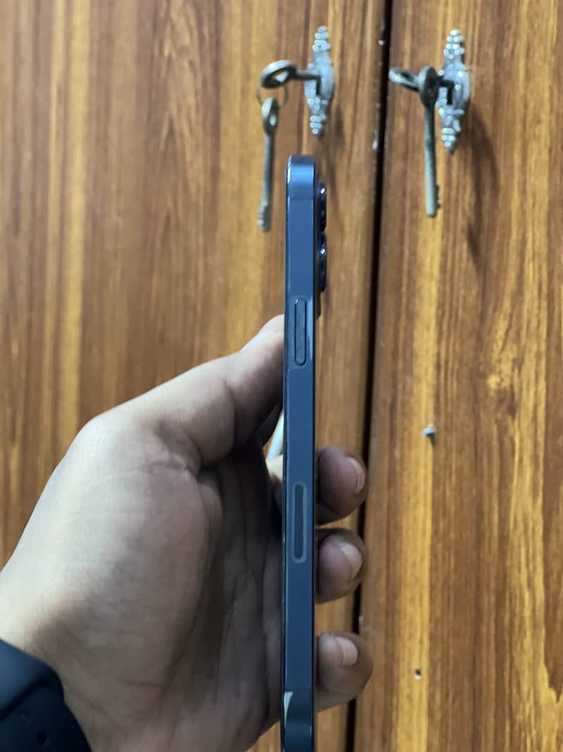 Apple iPhone 12 Pro Max 2