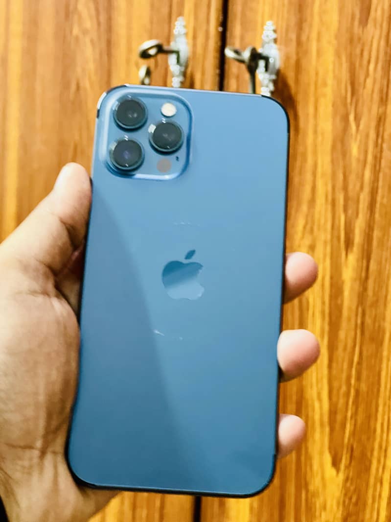 Apple iPhone 12 Pro Max 3