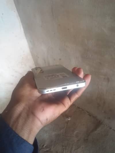 bhi Kisi ko bhi chahiye bilkol saf condition he 10 mhine ki warranty h