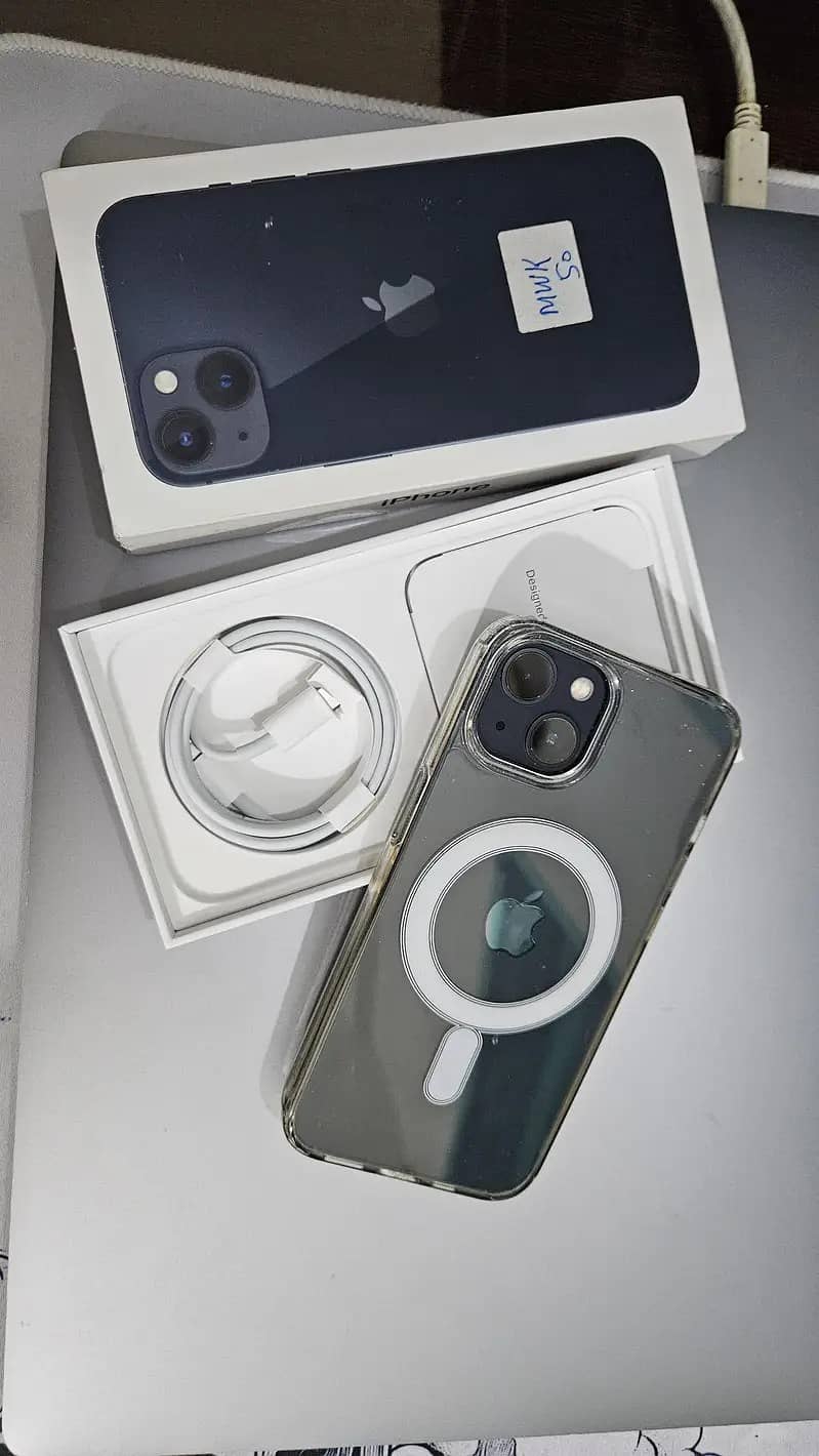 Apple iPhone 13 3