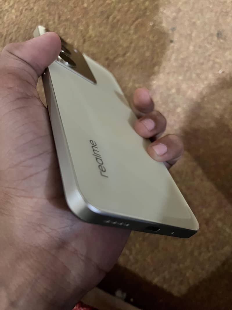 Realme C75 1