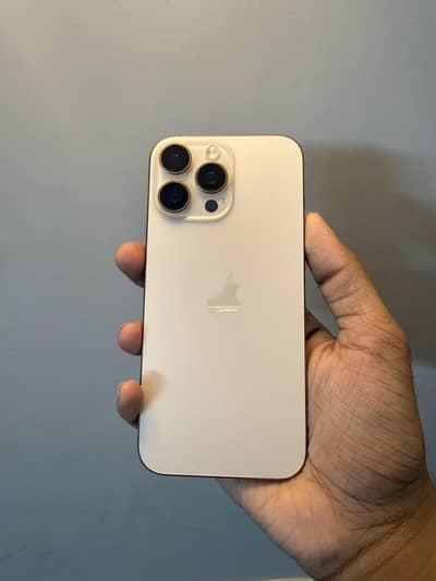 Apple iPhone 16 Pro Max