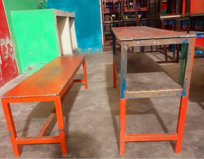 school desks 0