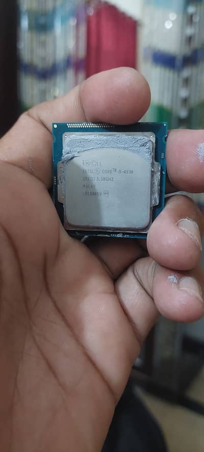 i5 4590 Desktop Processor 10/10 Condition | Price Negotiable