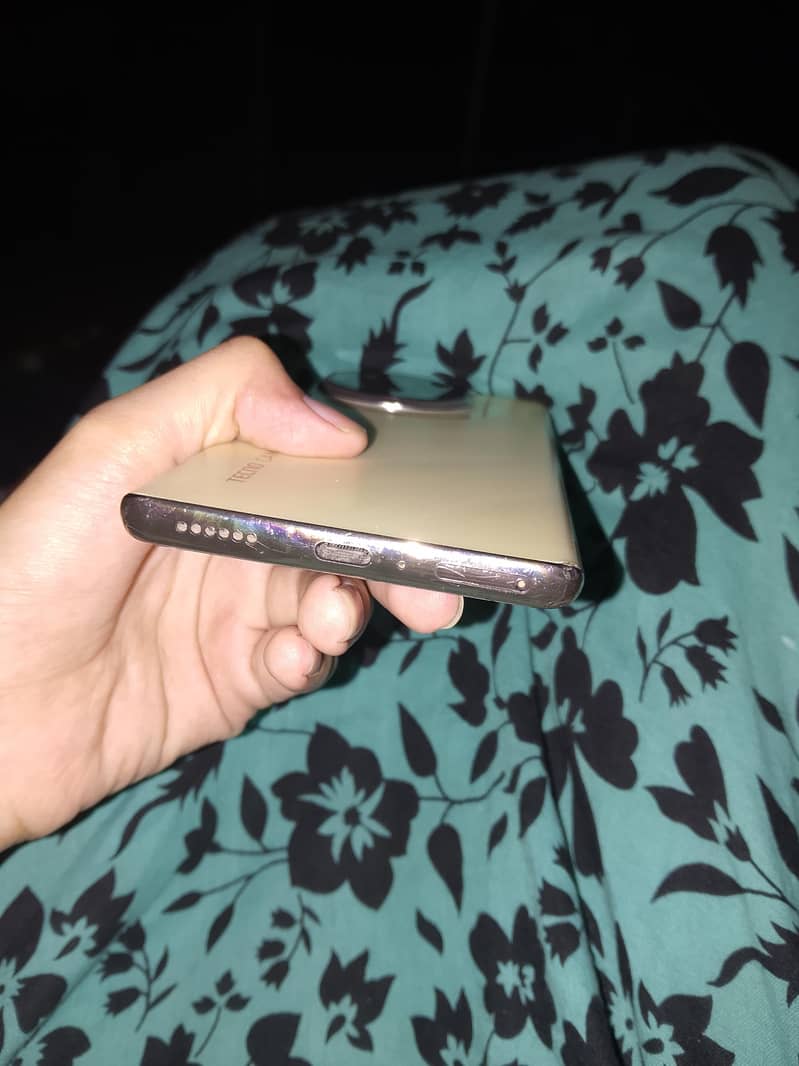 Tecno CAMON 30S 4