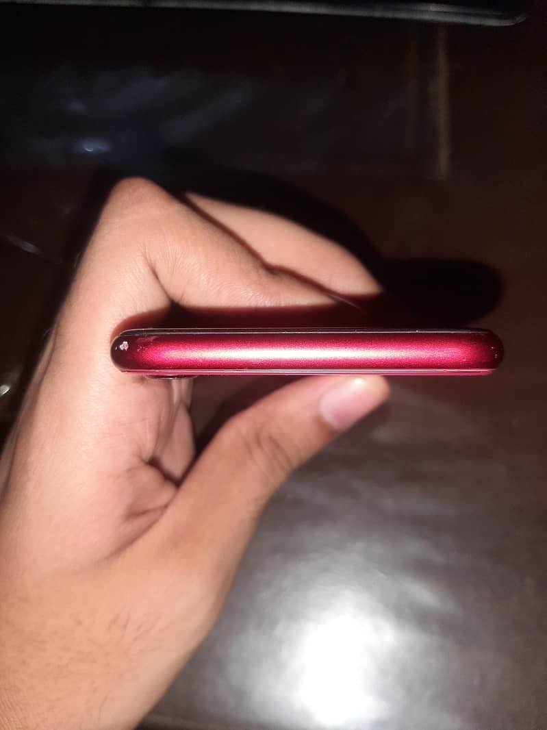 Apple iPhone 8 3