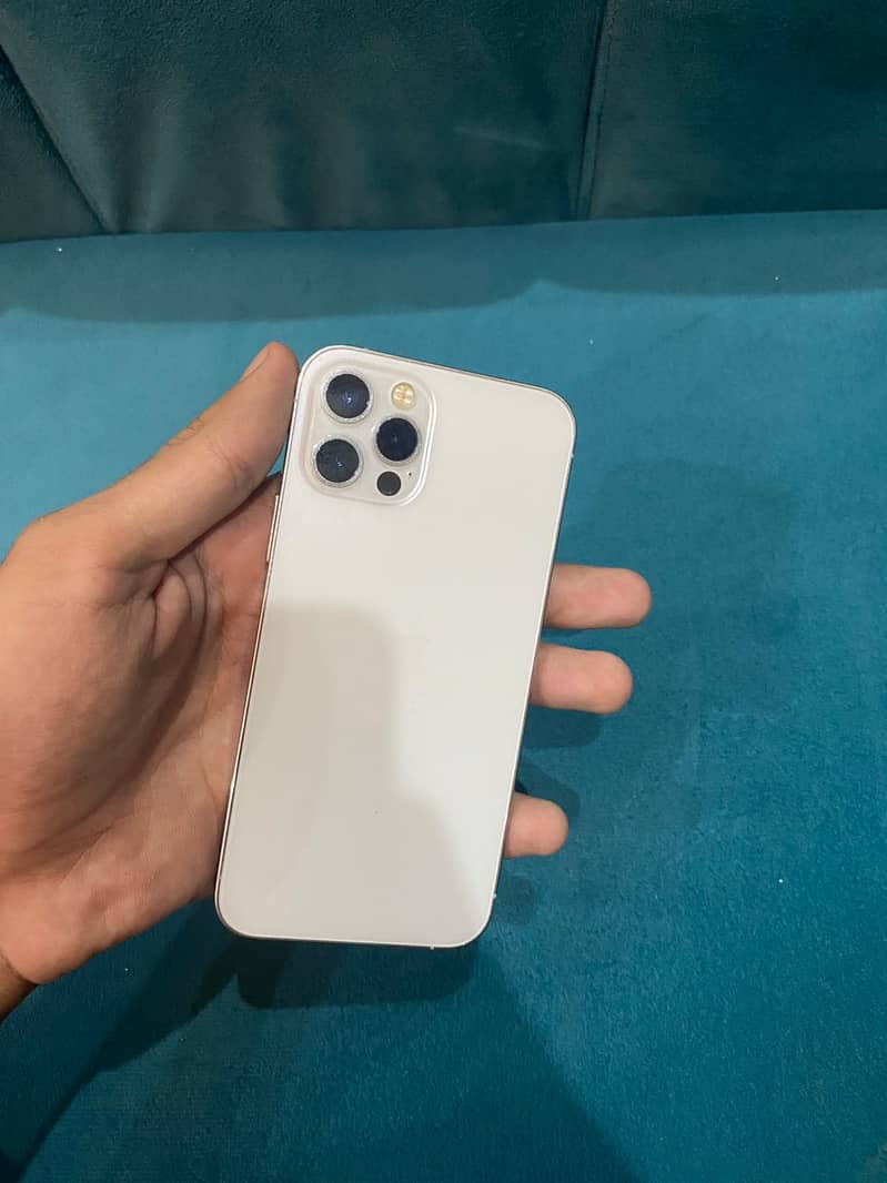Apple iPhone 12 Pro 2