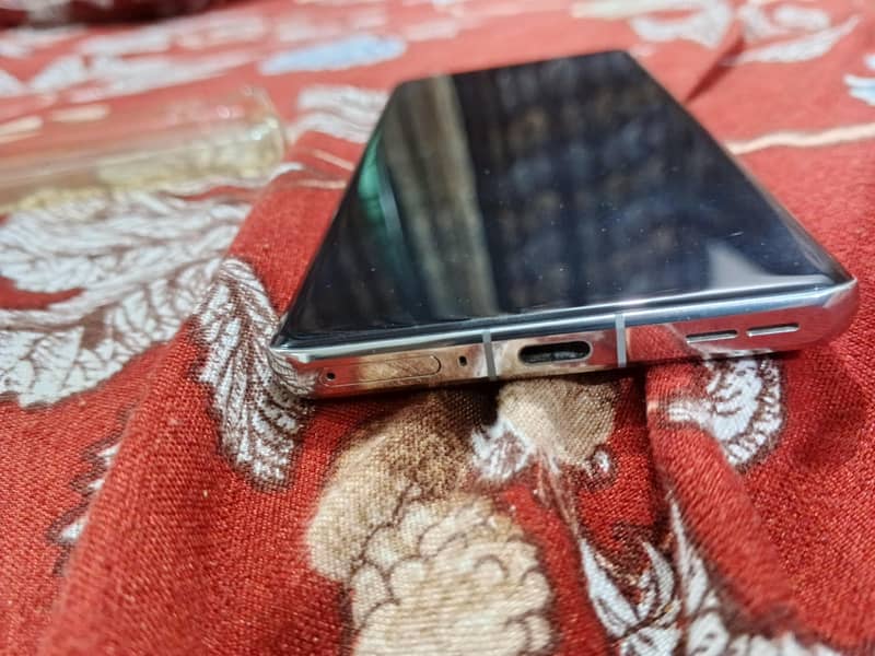 OnePlus 12 4
