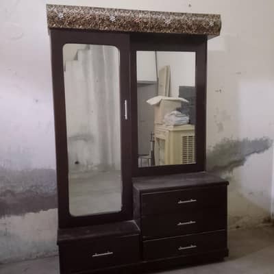 Double Mirror Dressing Urgent Sale