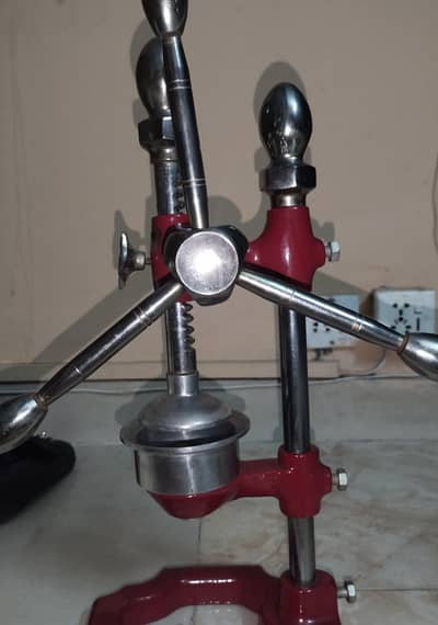 Manual Citrus Juicer