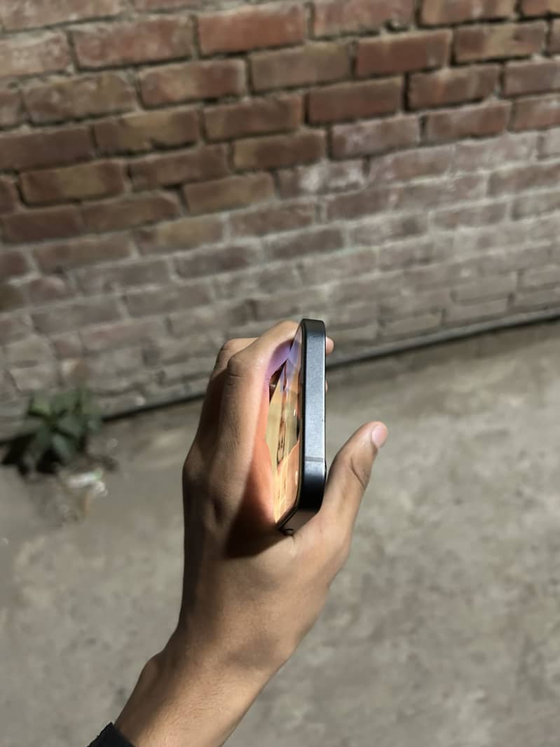 Apple iphone 16e 2