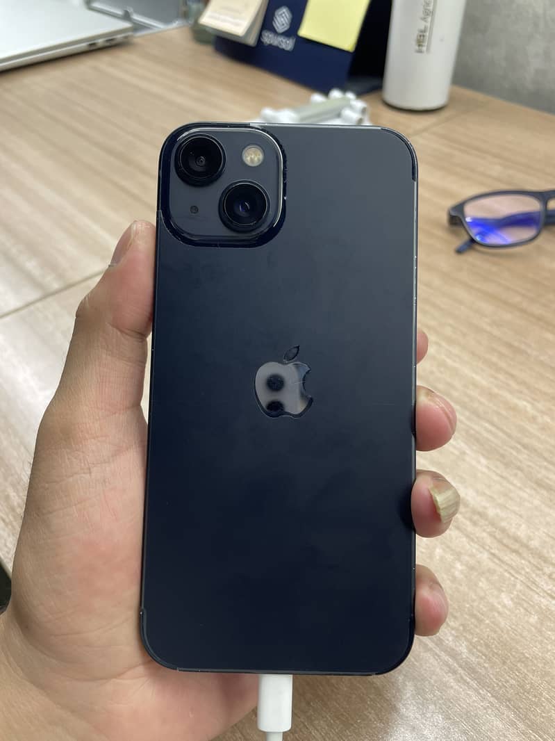 Apple iPhone 13 0