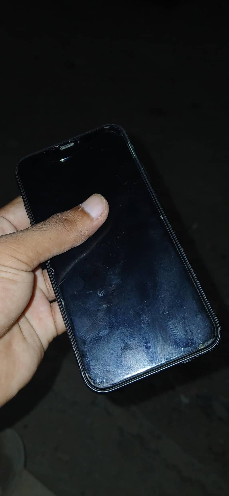 Apple iPhone 11 4