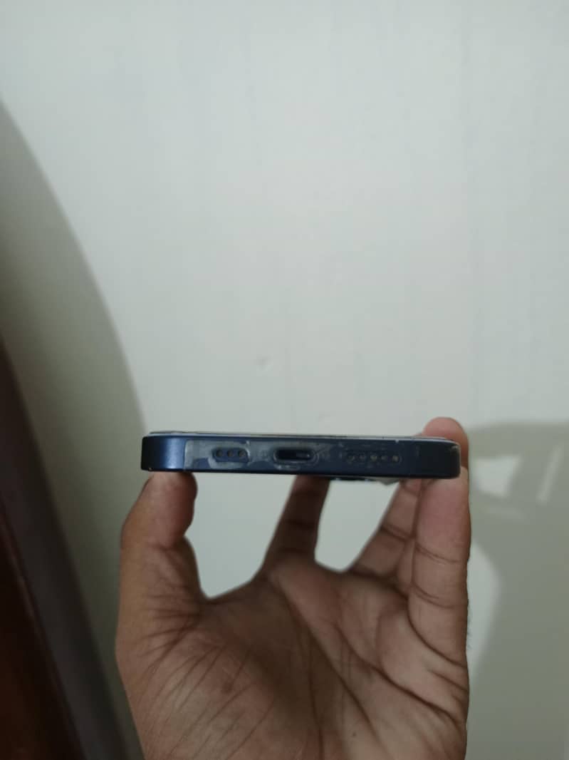 Apple iPhone 13 3