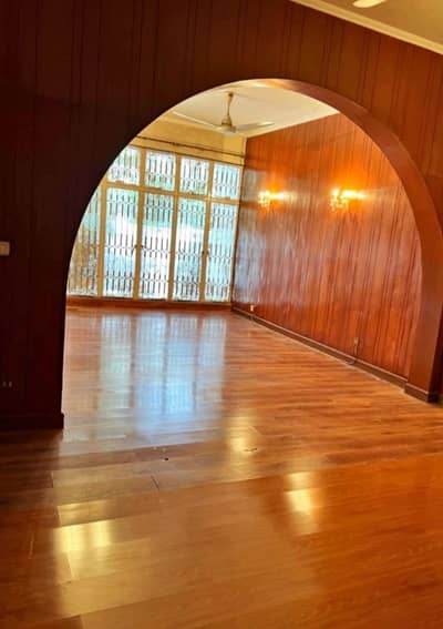 pona 21 Marla House triple story for sale at shadman In Hot location Fori Rabta keray