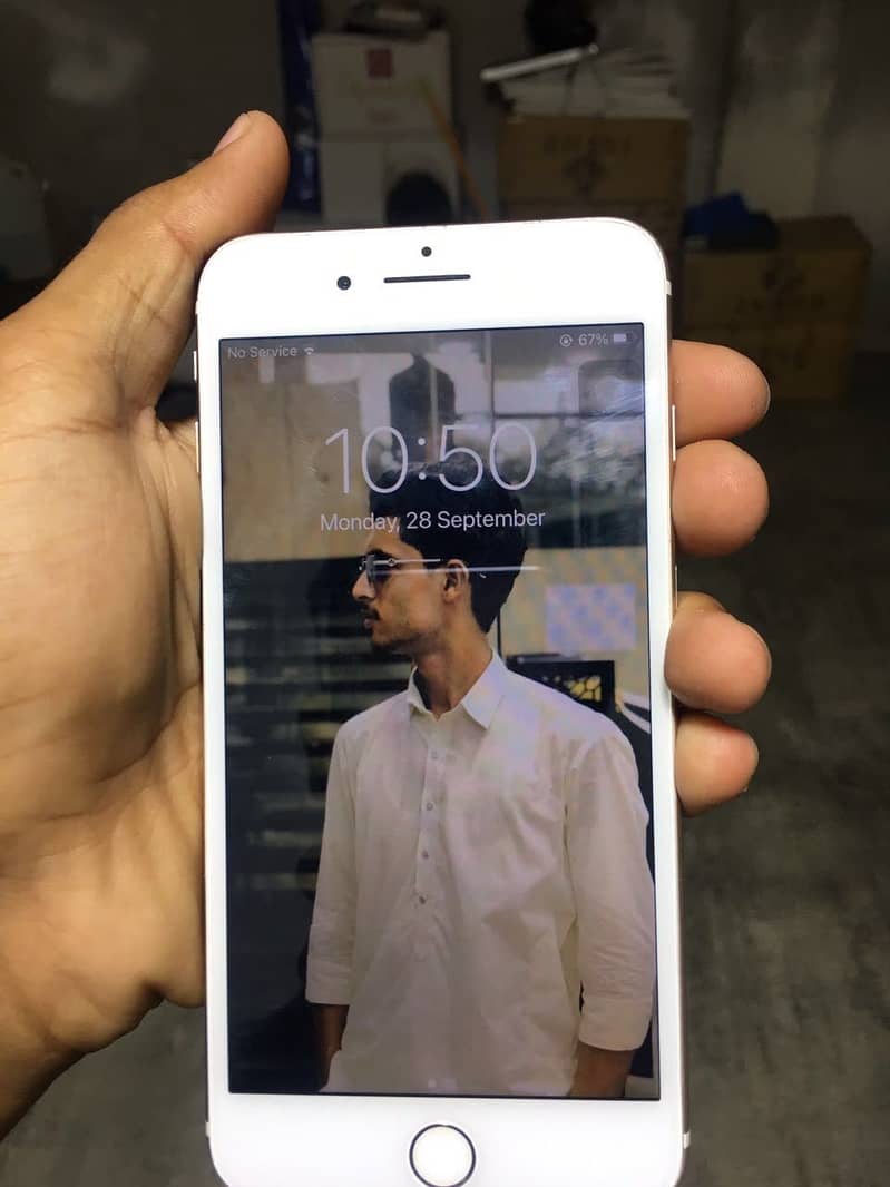 Apple iPhone 7 Plus 0