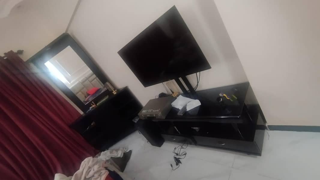 lCD Console Table 1