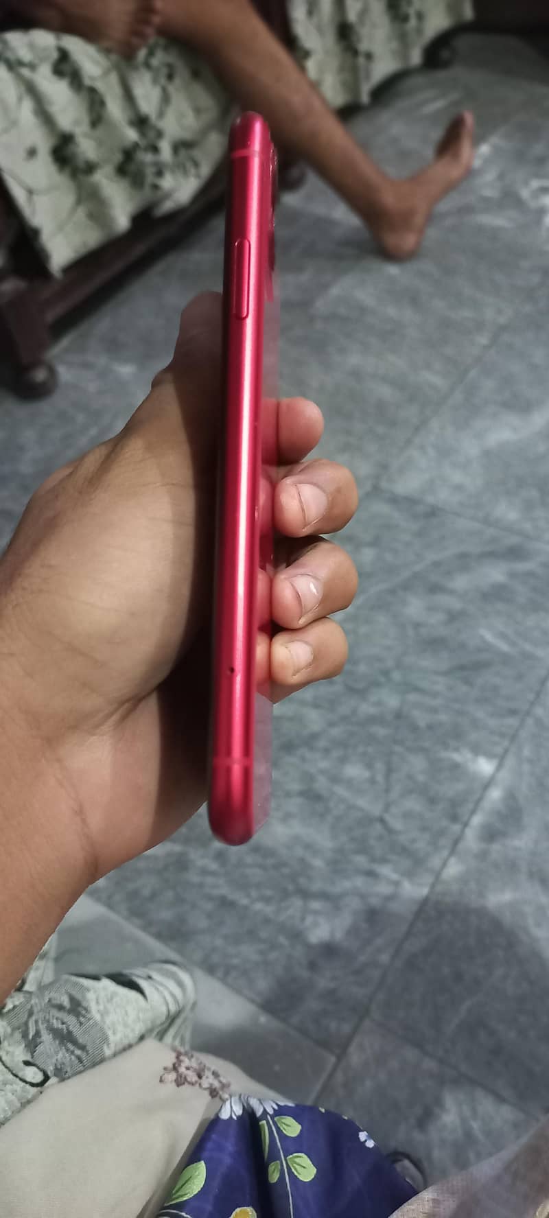 Apple iPhone 11        64gb 1