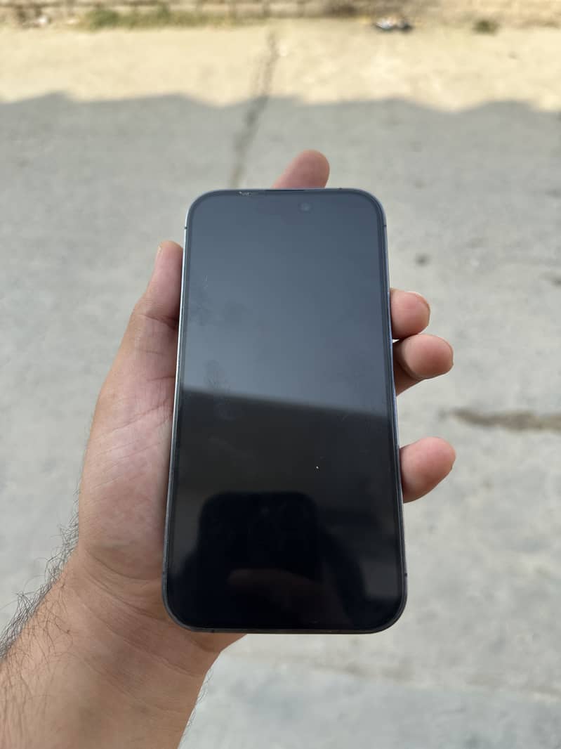 Apple iPhone 14 Pro 1