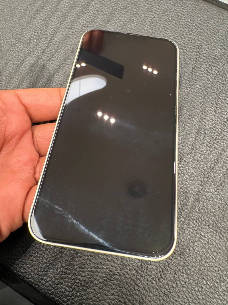 Apple iPhone 13 1