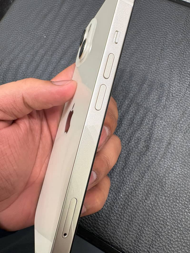 Apple iPhone 13 4