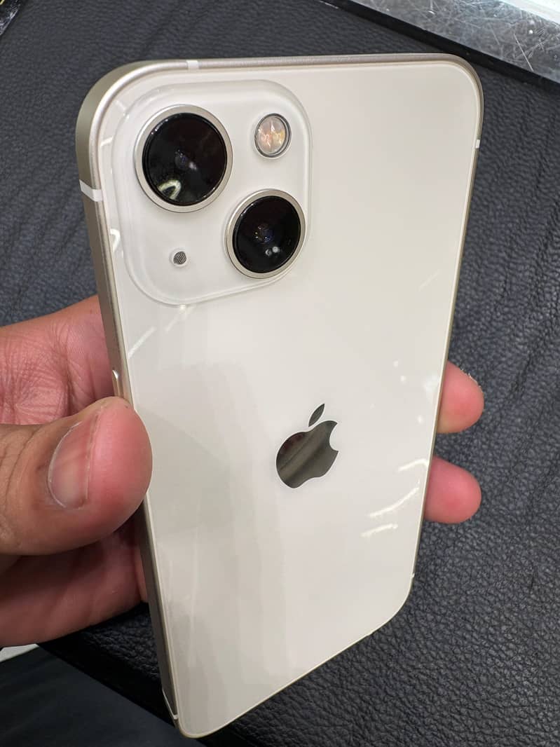 Apple iPhone 13 5