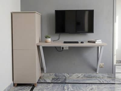 Modern Wall Mounted Computer / Gaming Table – Made to Order