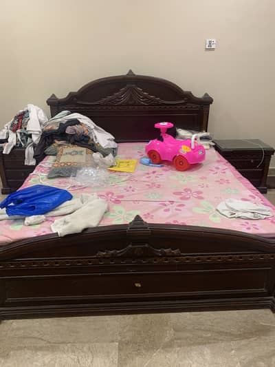 King size Bed Dressing